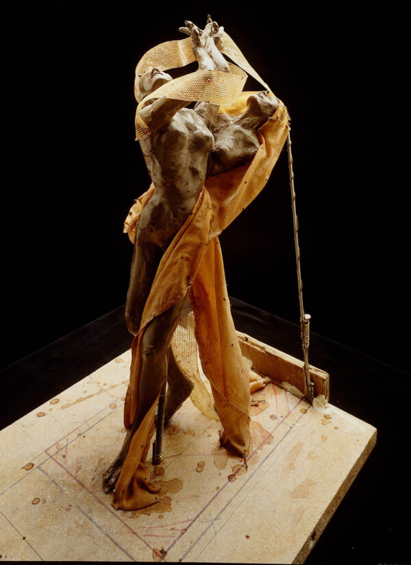 Bozzetto in plastilina e tela laccata